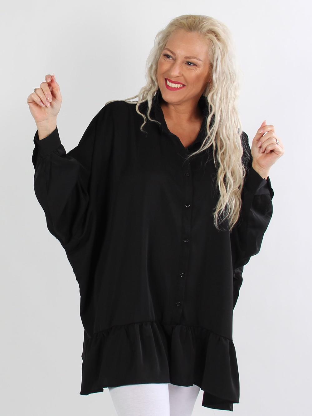 Loubna - Beige skjorta med volanger och fladdermusärmar